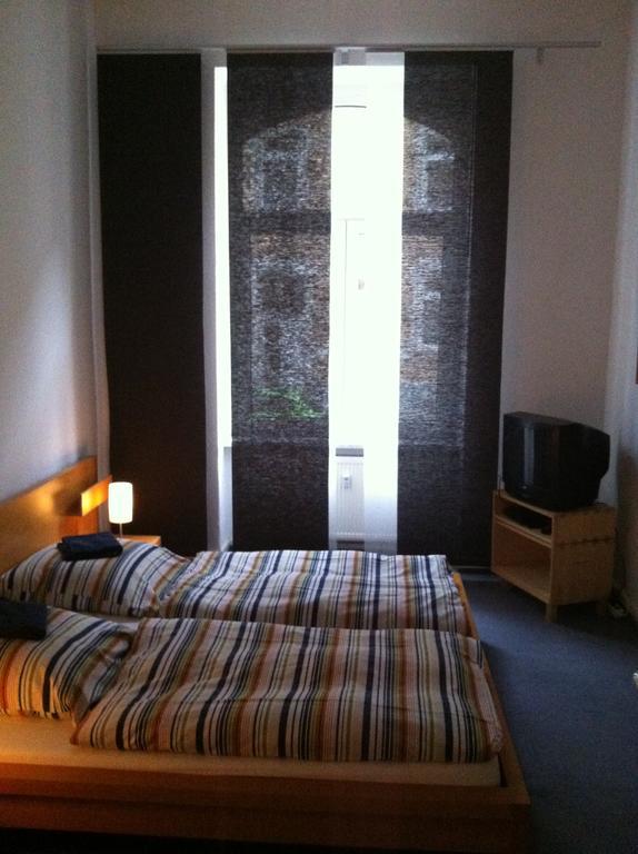 Gastezimmer Am Spielbergtor Erfurt Room photo