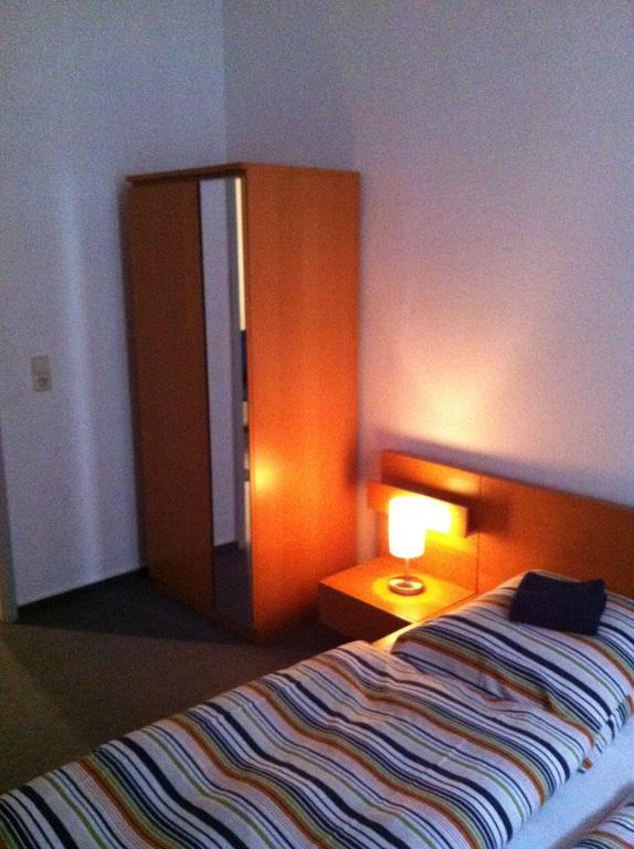 Gastezimmer Am Spielbergtor Erfurt Room photo