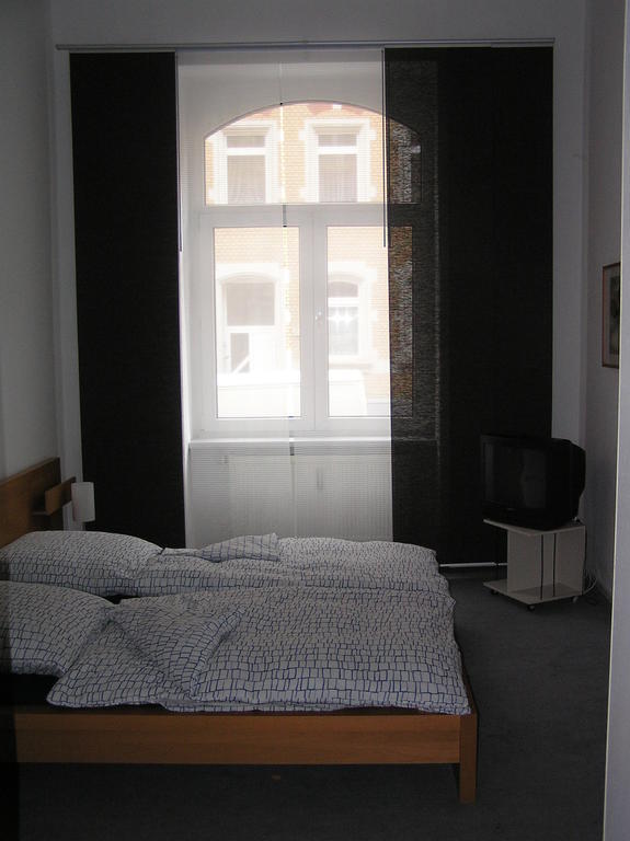 Gastezimmer Am Spielbergtor Erfurt Room photo